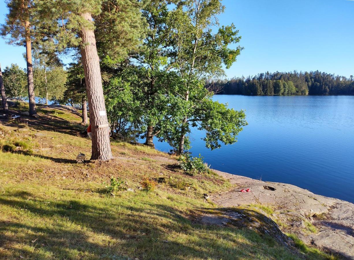 Varhaga Vandrarhem Sjuntorp Екстер'єр фото
